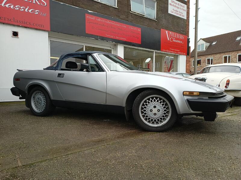 TRIUMPH TR7