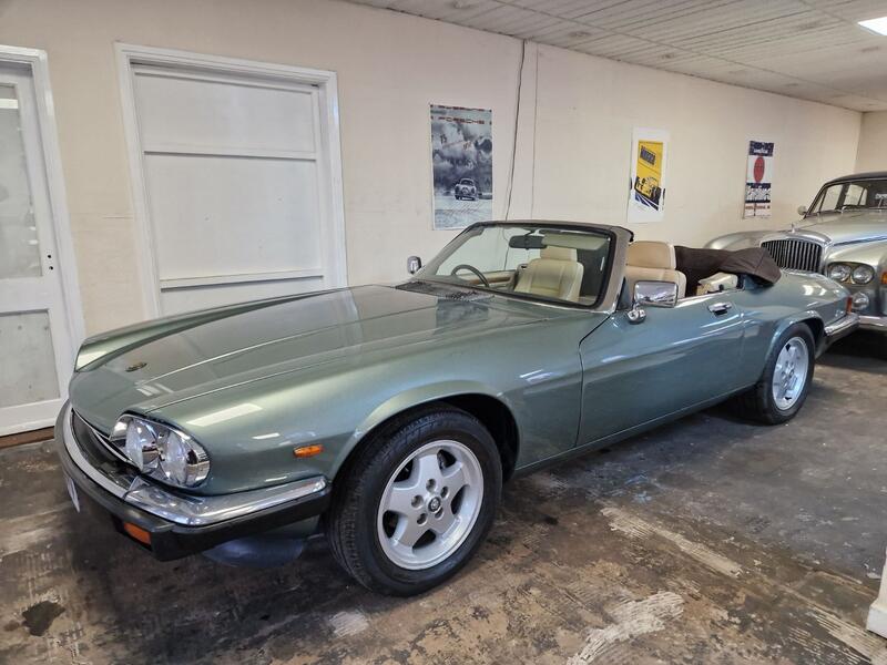 View JAGUAR XJS 5.3  