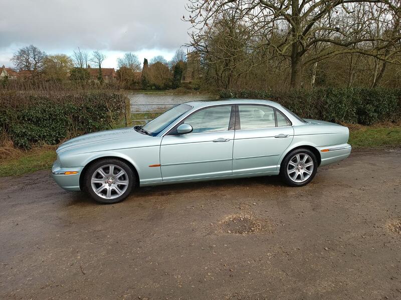 View JAGUAR XJ 3.0 SE 