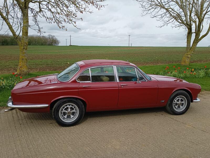 JAGUAR XJ6