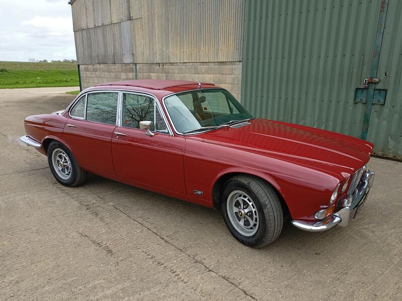 JAGUAR XJ6