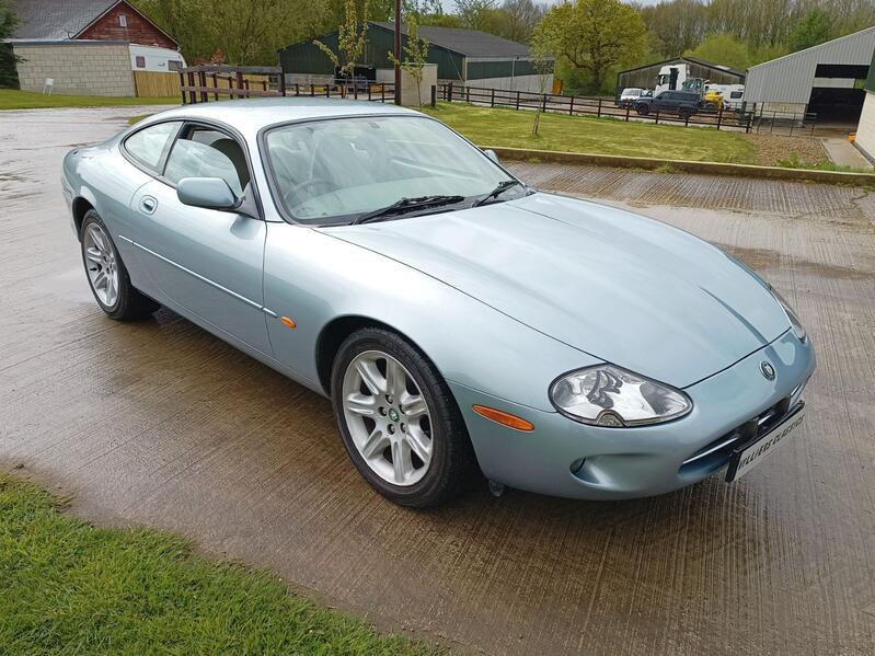 JAGUAR XK8