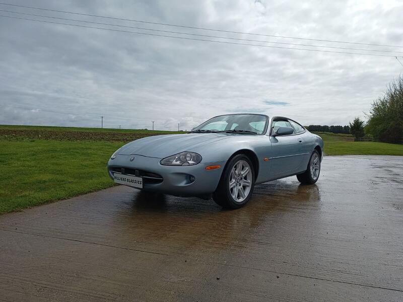 JAGUAR XK8