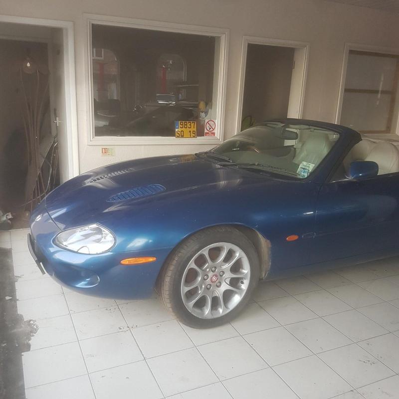 JAGUAR XKR