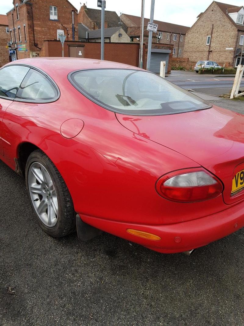 JAGUAR XK8