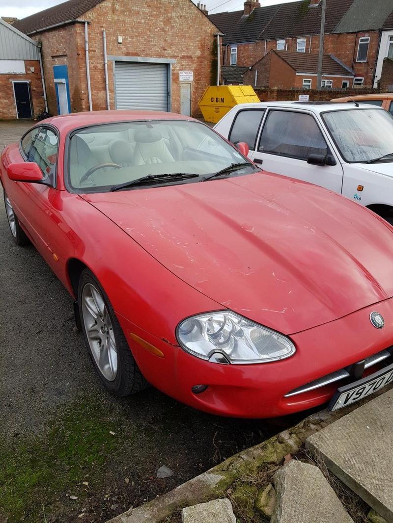 View JAGUAR XK8 Coupe........