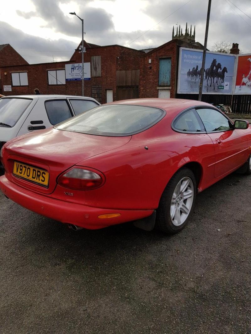 JAGUAR XK8