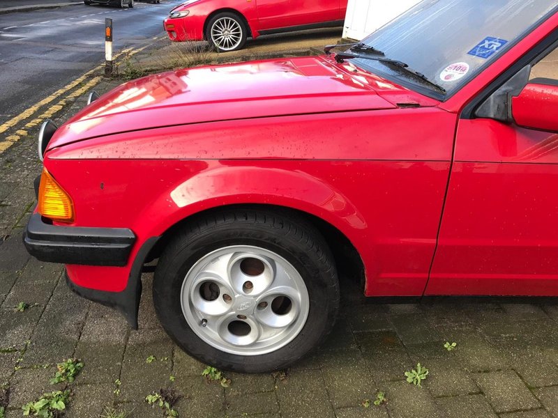 View FORD ESCORT XR3i