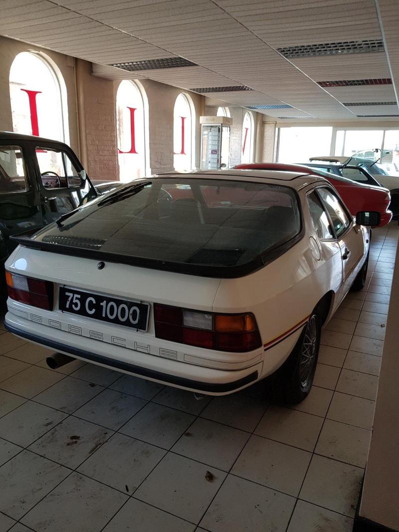 PORSCHE 924