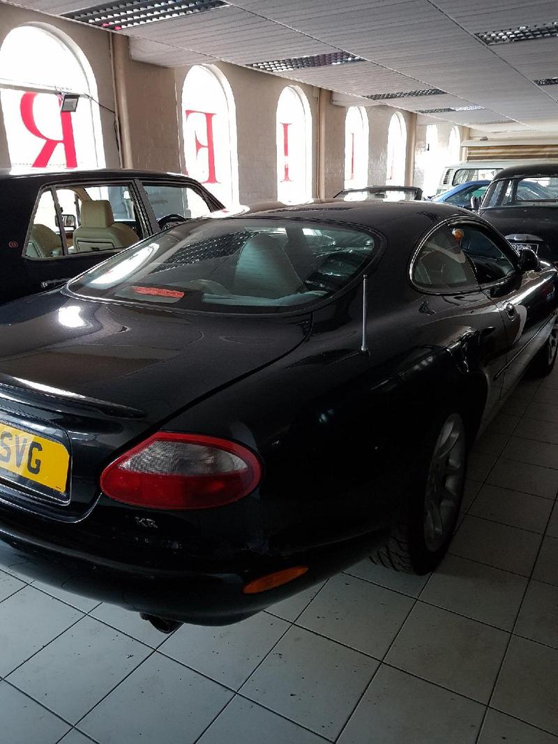 JAGUAR XKR