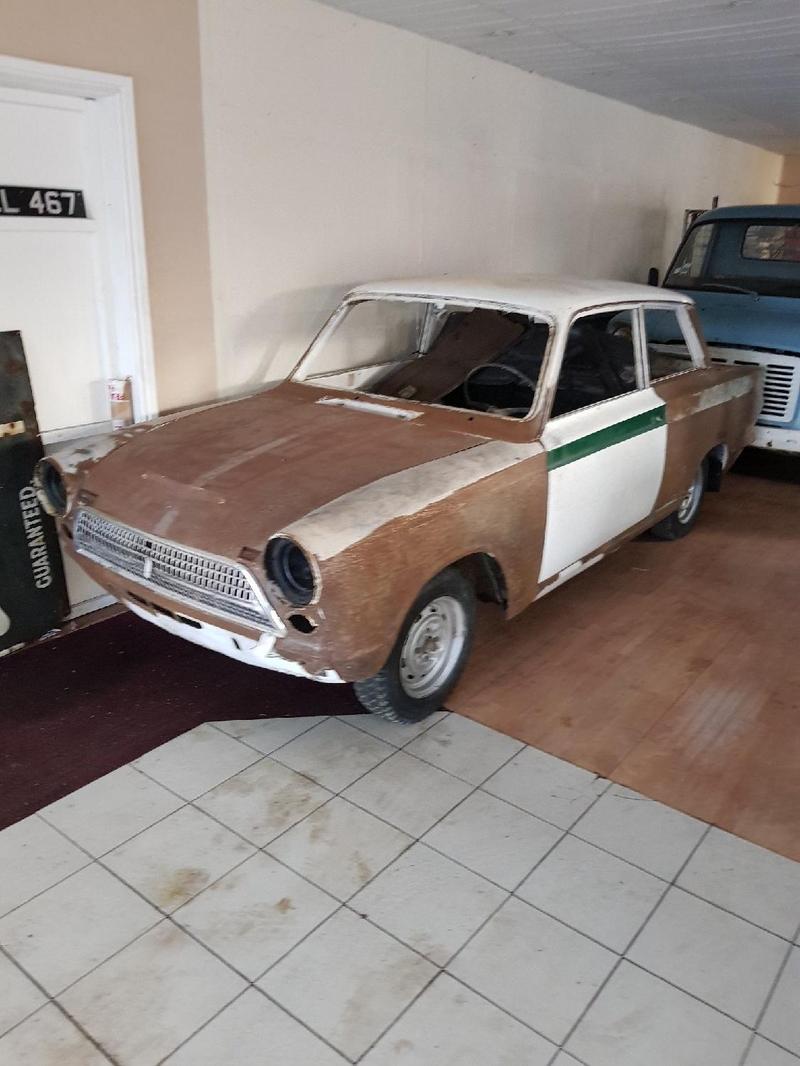 FORD CORTINA