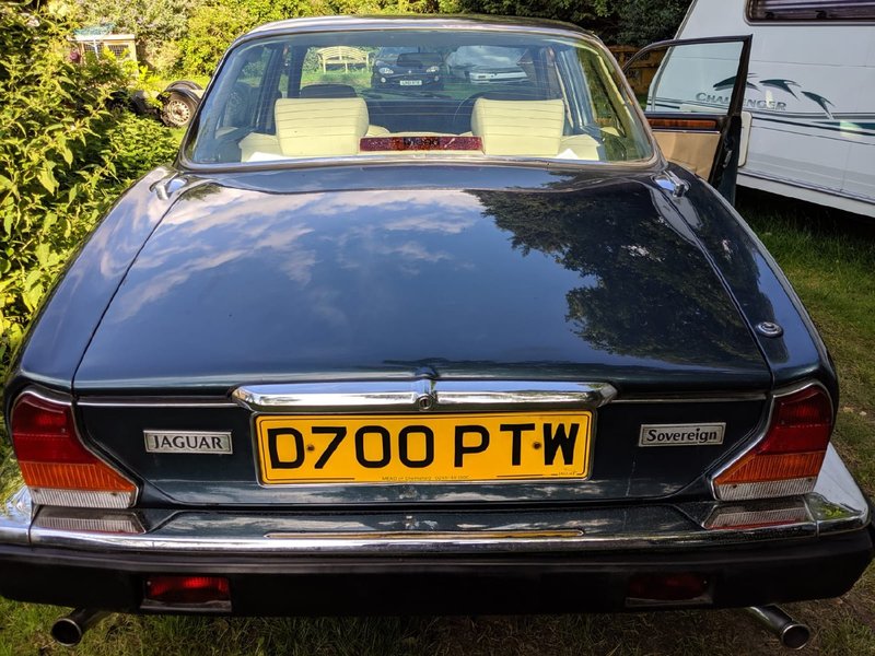 View JAGUAR SOVEREIGN XJ6