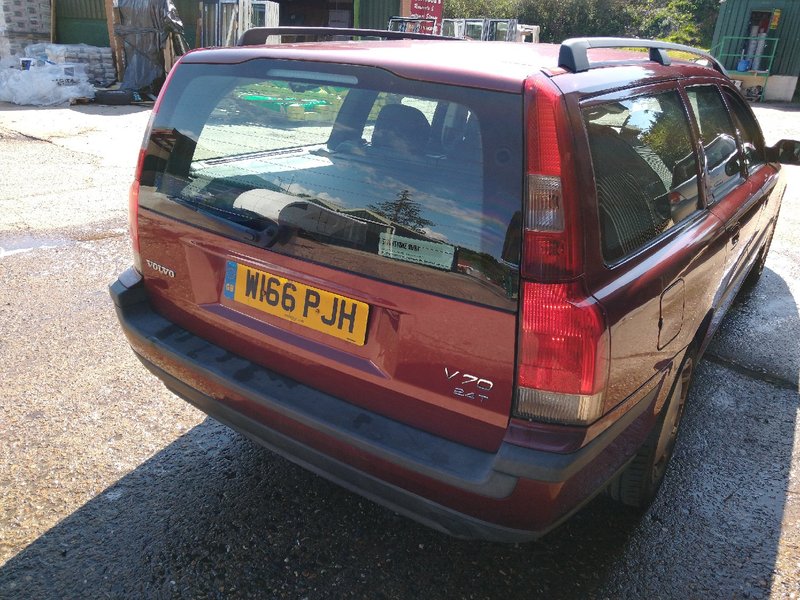 VOLVO V70