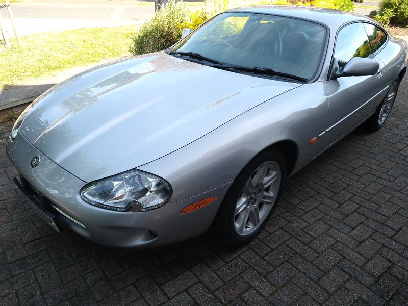 JAGUAR XK8