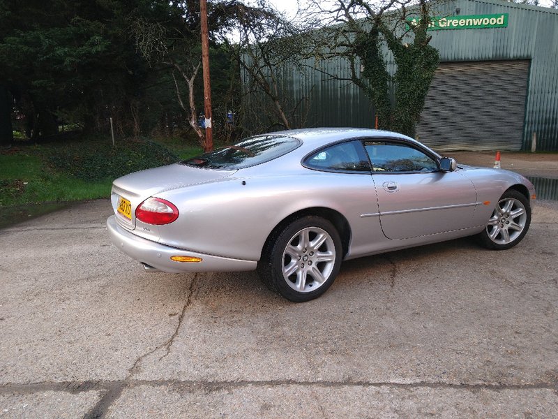 JAGUAR XK8