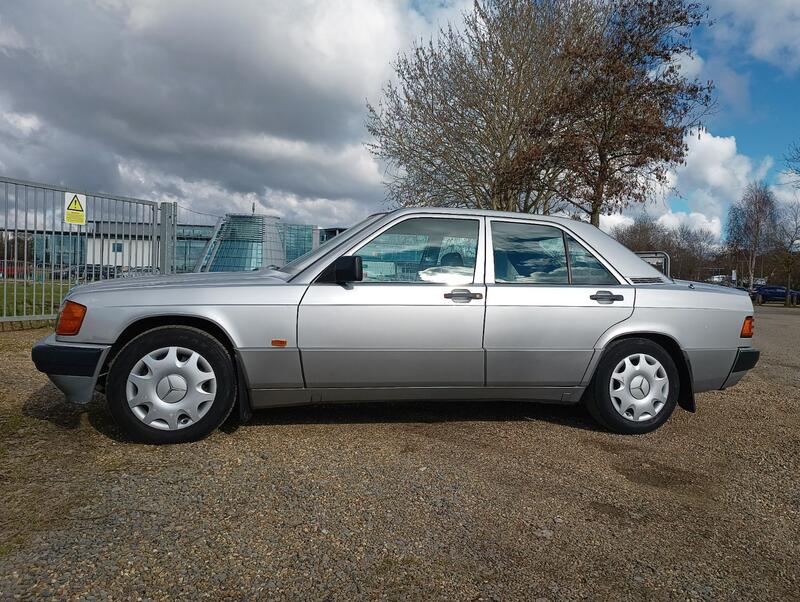 MERCEDES-BENZ 190