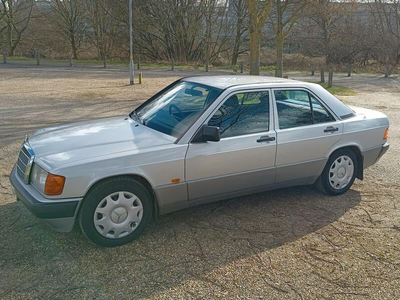 MERCEDES-BENZ 190