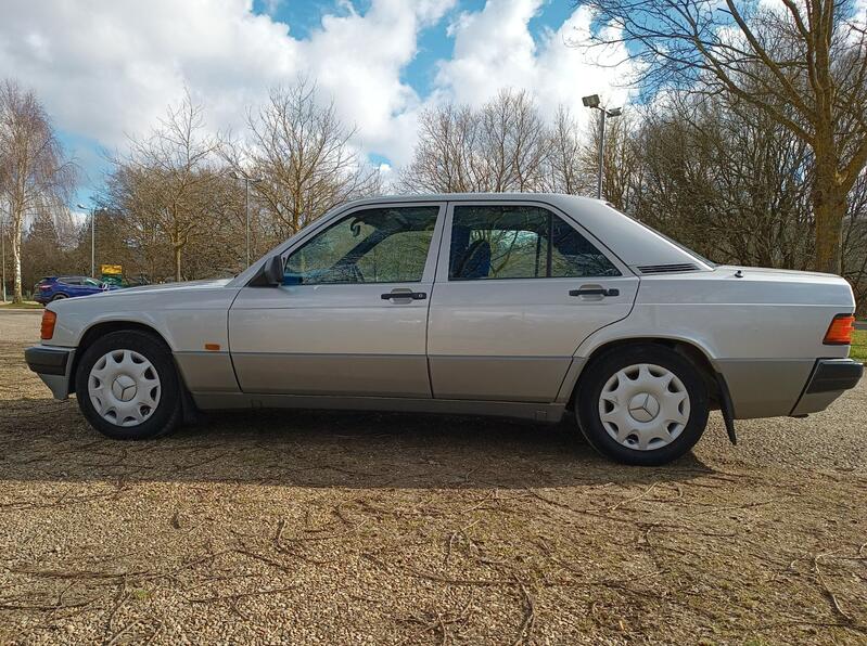 MERCEDES-BENZ 190