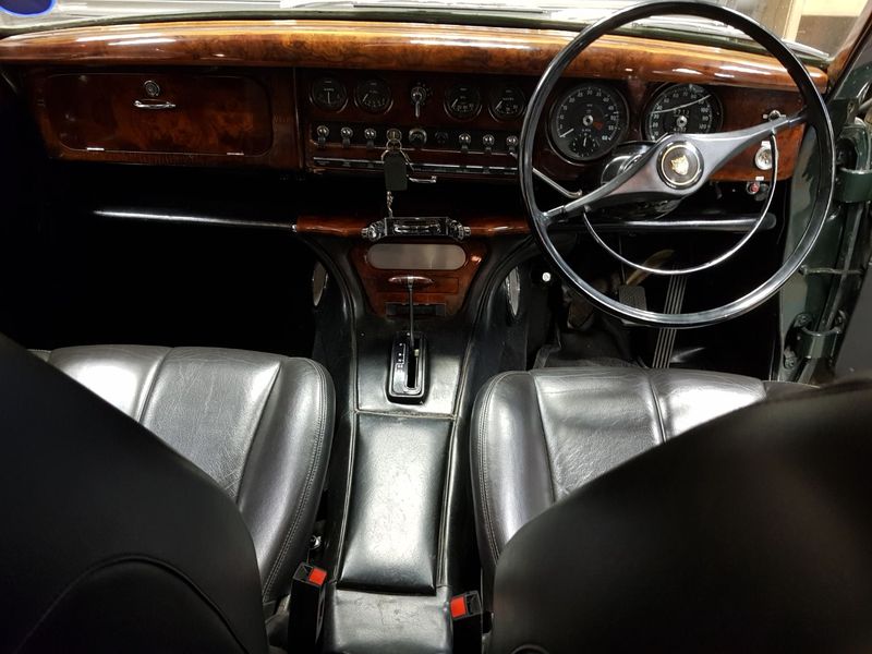 View JAGUAR S-TYPE 3.8