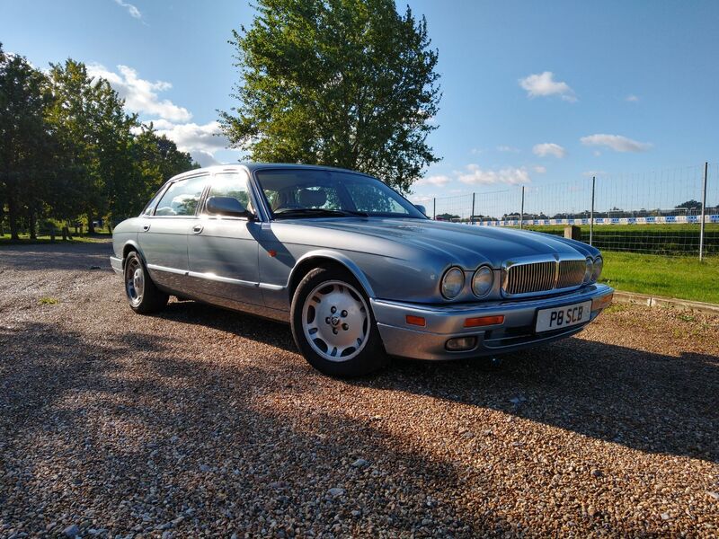 JAGUAR XJ6