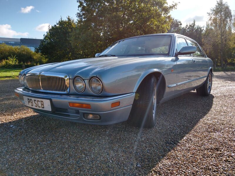 JAGUAR XJ6