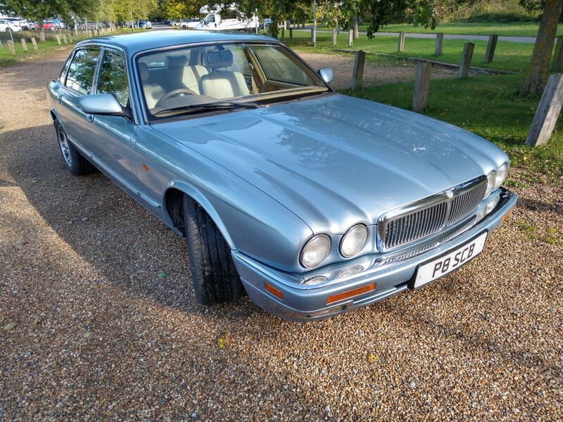 JAGUAR XJ6