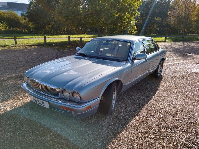 JAGUAR XJ6