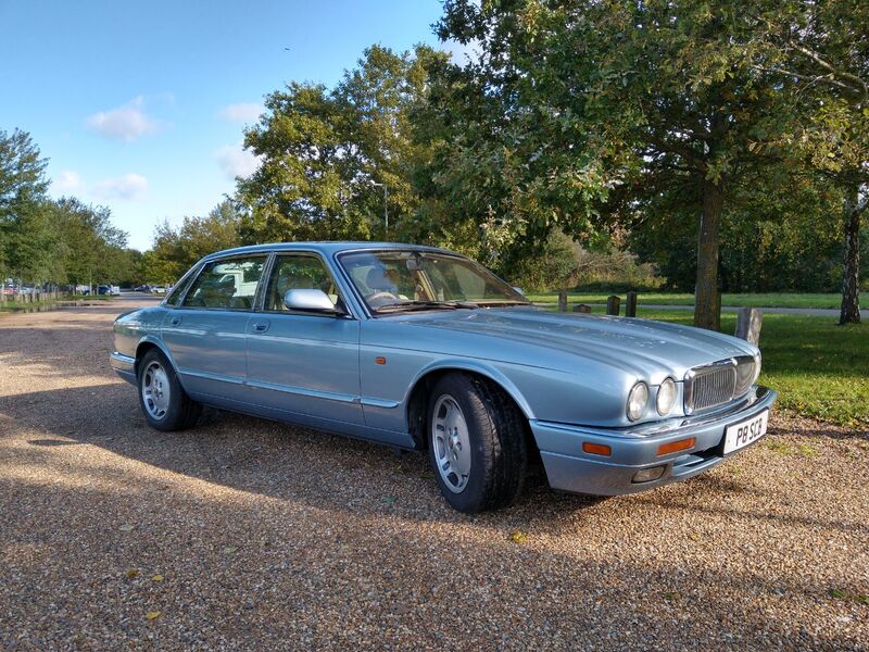 JAGUAR XJ6