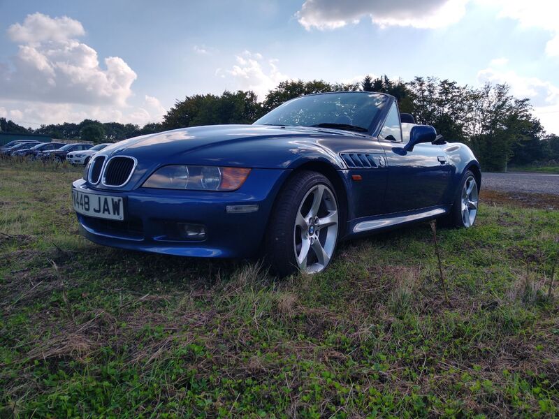 View BMW Z3 1.9 Convertible