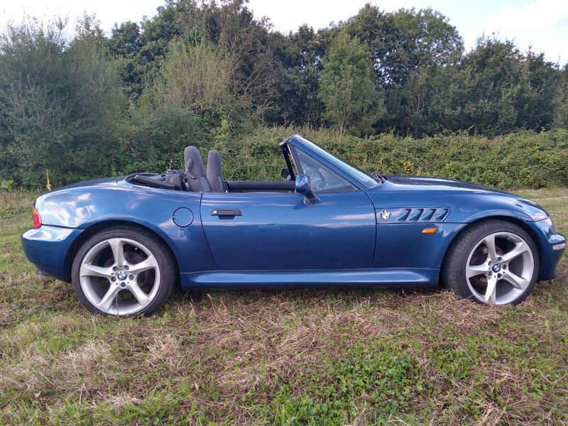 View BMW Z3 1.9 Convertible