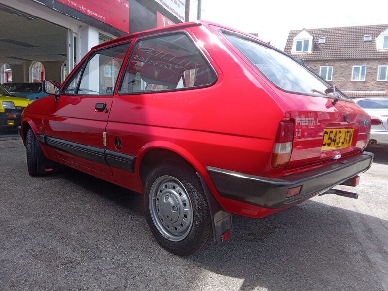 View FORD FIESTA 1.1 L